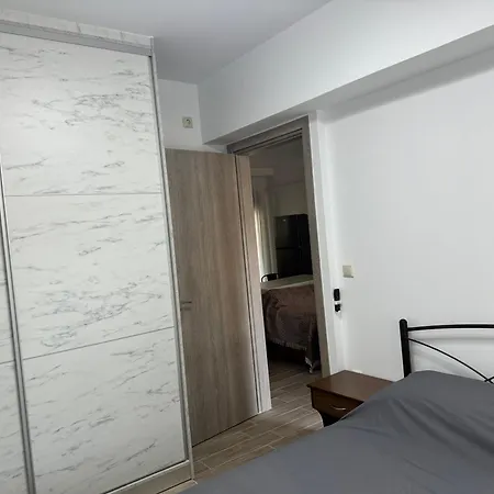 Lägenhet Priftis Homes